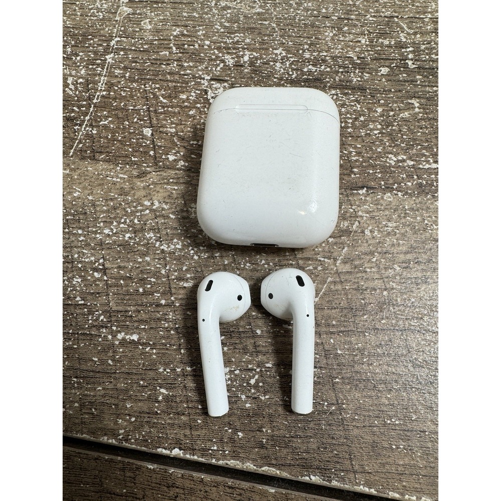 Apple AirPods 2nd Gen Bluetooth Headphones with Charging Case White - Picture 1 of 7